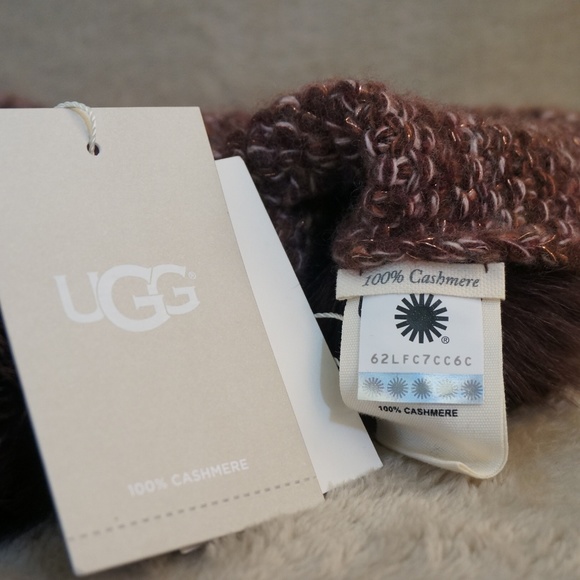 UGG QUATRO POM POM CASHMERE SCARF, 10" x 68" LONG - Picture 3 of 8
